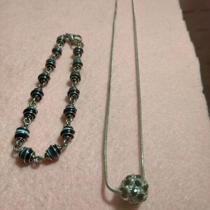 Chic Silver and Black Necklace Set